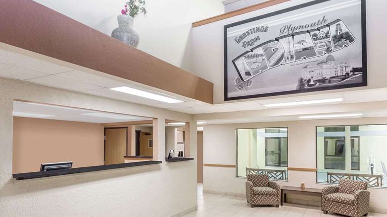<b>Super 8 Plymouth Lobby</b>. Images powered by <a href="https://iceportal.shijigroup.com/" title="IcePortal" target="_blank">IcePortal</a>.