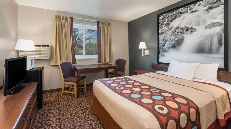 <b>Super 8 Gillette Room</b>. Images powered by <a href="https://iceportal.shijigroup.com/" title="IcePortal" target="_blank">IcePortal</a>.