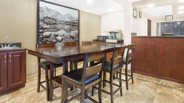 <b>Super 8 Riverton Lobby</b>. Images powered by <a href="https://iceportal.shijigroup.com/" title="IcePortal" target="_blank">IcePortal</a>.