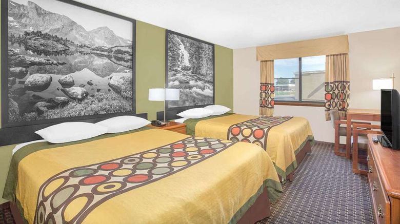 <b>Super 8 Riverton Room</b>. Images powered by <a href="https://iceportal.shijigroup.com/" title="IcePortal" target="_blank">IcePortal</a>.