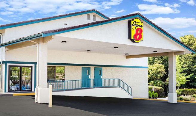 Super 8 Bremerton Exterior