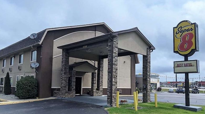 Super 8 Shelbyville Exterior. Images powered by <a href="https://iceportal.shijigroup.com" target="_blank" rel="noopener">Ice Portal</a>.