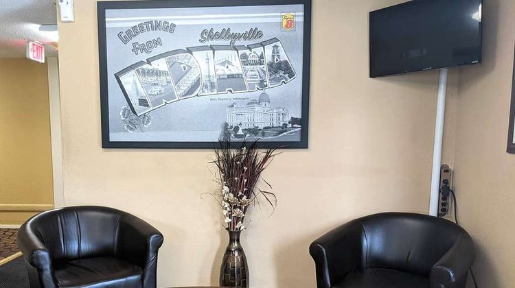 Super 8 Shelbyville Lobby