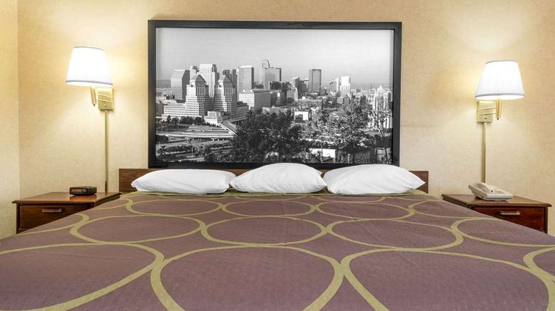 <b>Super 8 Wapakoneta Room</b>. Images powered by <a href="https://iceportal.shijigroup.com/" title="IcePortal" target="_blank">IcePortal</a>.