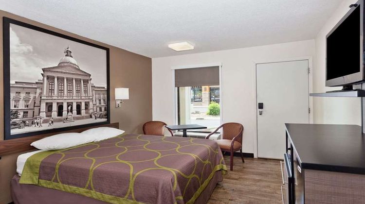 Super 8 Ringgold Room