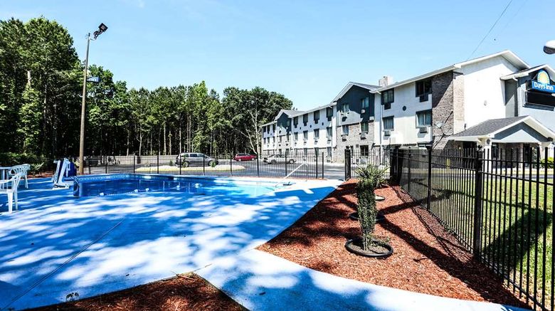 <b>Super 8 by Wyndham Villa Rica Pool</b>. Images powered by <a href="https://iceportal.shijigroup.com/" title="IcePortal" target="_blank">IcePortal</a>.