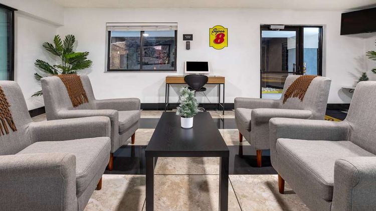 Super 8 by Wyndham Villa Rica Lobby