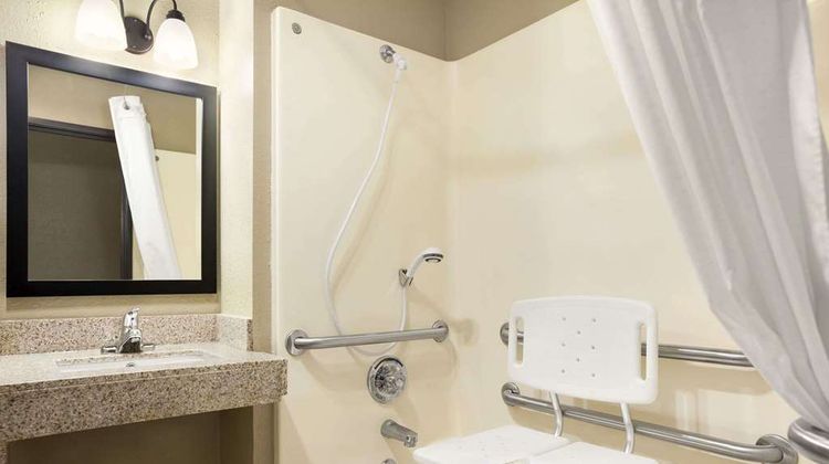 Super 8 Tuscola Room