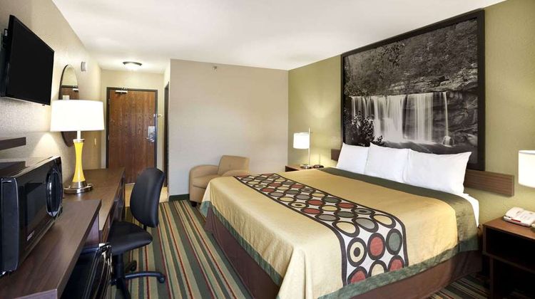 Super 8 Tuscola Room