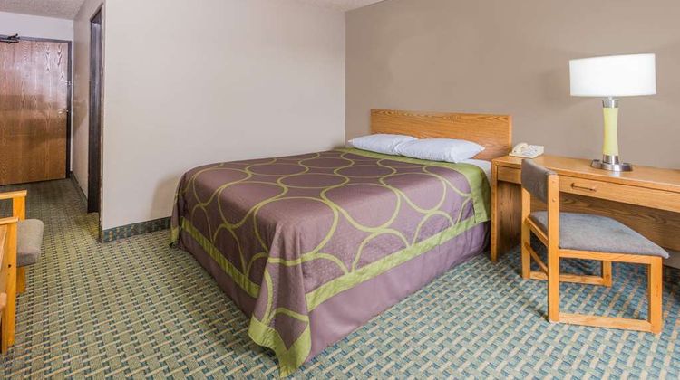 Super 8 St. Charles Room