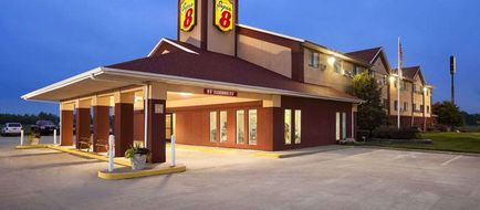 Super 8 Salem Exterior