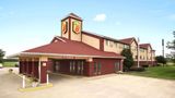 Super 8 Salem Exterior