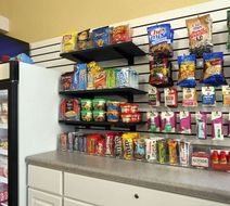 Super 8 Salem Lobby