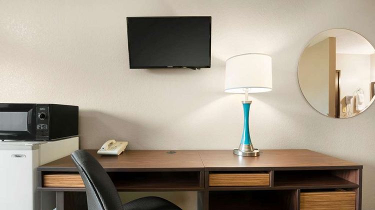 Super 8 Rantoul Room