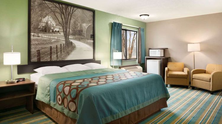 Super 8 Rantoul Room