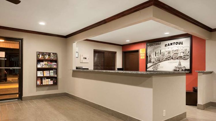Super 8 Rantoul Lobby