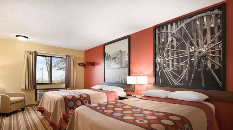 Super 8 Rantoul Room