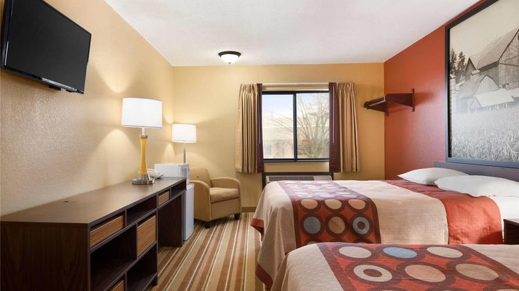 Super 8 Rantoul Room