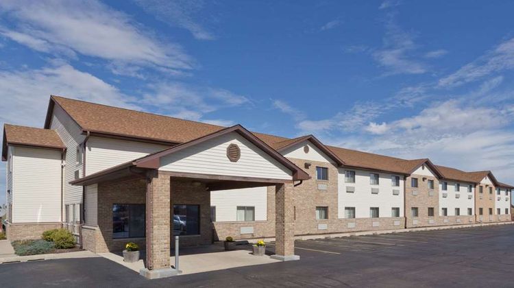 Super 8 Rochelle Exterior