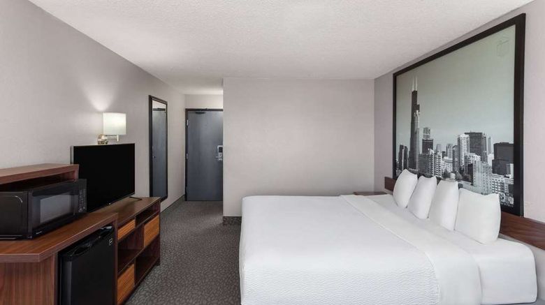 <b>Super 8 Romeoville Bolingbrook Room</b>. Images powered by <a href="https://iceportal.shijigroup.com/" title="IcePortal" target="_blank">IcePortal</a>.