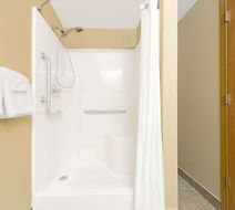Super 8 Rockford Room