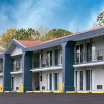 Super 8 Locust Grove