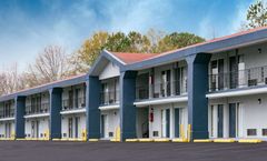 Super 8 Locust Grove