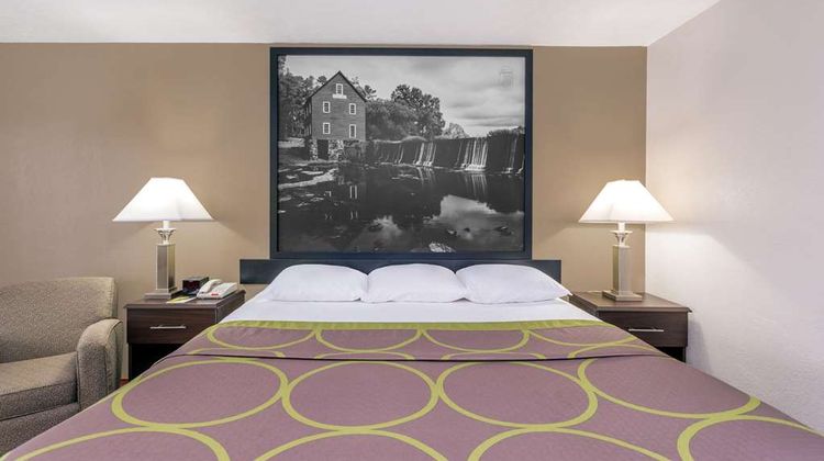Super 8 Locust Grove Room