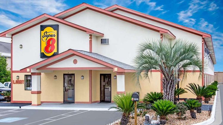 Super 8 Douglas Exterior