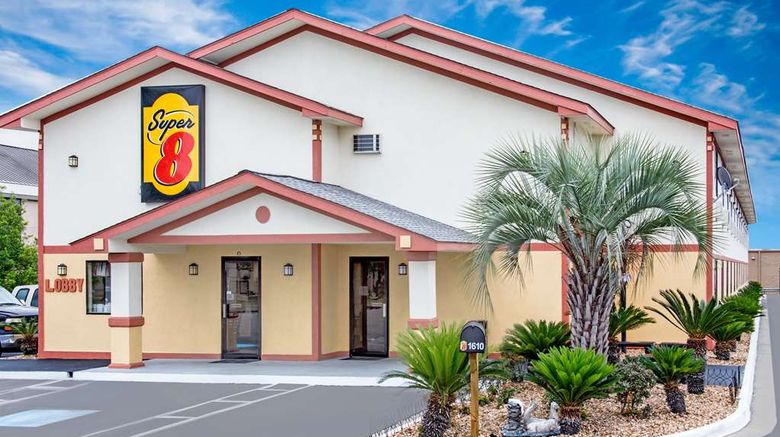 <b>Super 8 Douglas Exterior</b>. Images powered by <a href="https://iceportal.shijigroup.com/" title="IcePortal" target="_blank">IcePortal</a>.