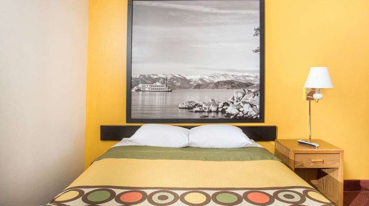 Super 8 Elko Room