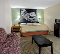 Super 8 Sherman Room