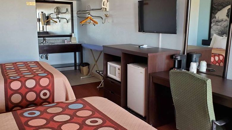 <b>Super 8 Van Horn Room</b>. Images powered by <a href="https://iceportal.shijigroup.com/" title="IcePortal" target="_blank">IcePortal</a>.