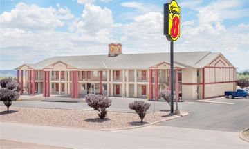 Super 8 Van Horn