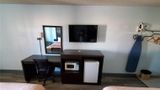 Super 8 Van Horn Room