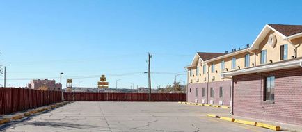 Super 8 Gallup Exterior