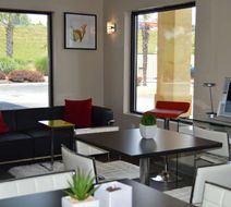 Super 8 Stockbridge Lobby