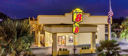Super 8 Stockbridge Exterior