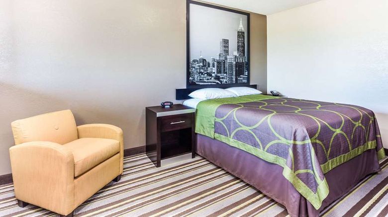 <b>Super 8 Stockbridge Room</b>. Images powered by <a href="https://iceportal.shijigroup.com/" title="IcePortal" target="_blank">IcePortal</a>.