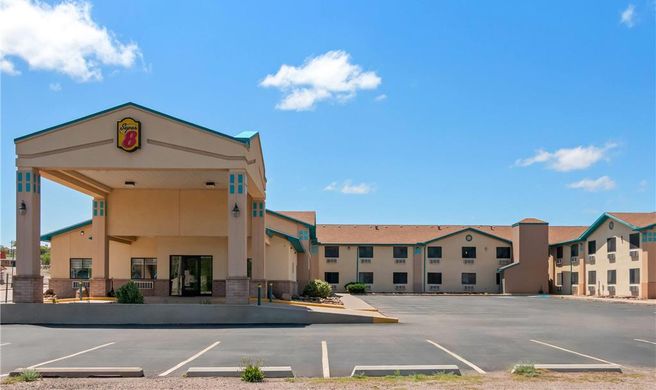 Super 8 Santa Rosa Exterior