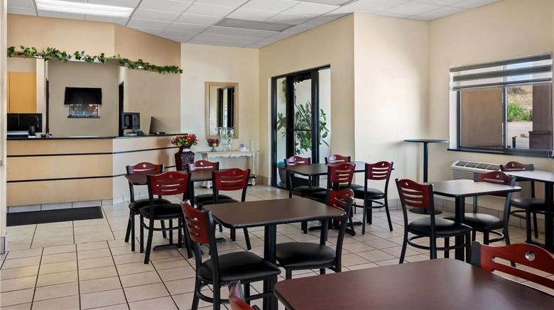 <b>Super 8 Santa Rosa Lobby</b>. Images powered by <a href="https://iceportal.shijigroup.com/" title="IcePortal" target="_blank">IcePortal</a>.