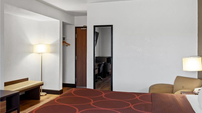 <b>Super 8 Santa Rosa Suite</b>. Images powered by <a href="https://iceportal.shijigroup.com/" title="IcePortal" target="_blank">IcePortal</a>.