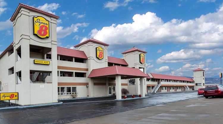 Super 8 Fernley Exterior