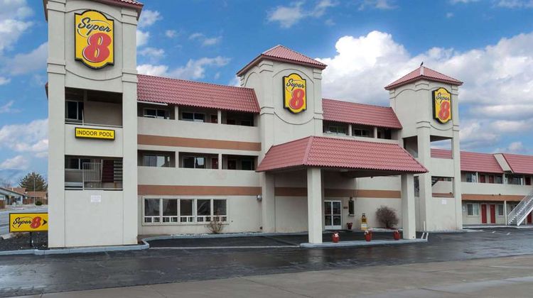 Super 8 Fernley Exterior
