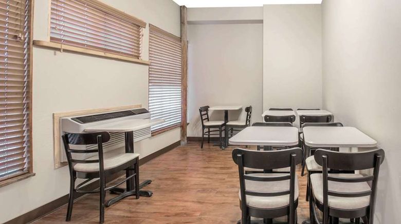 <b>Super 8 Taos Other</b>. Images powered by <a href="https://iceportal.shijigroup.com/" title="IcePortal" target="_blank">IcePortal</a>.