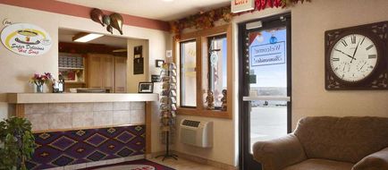 Super 8 Las Vegas Lobby