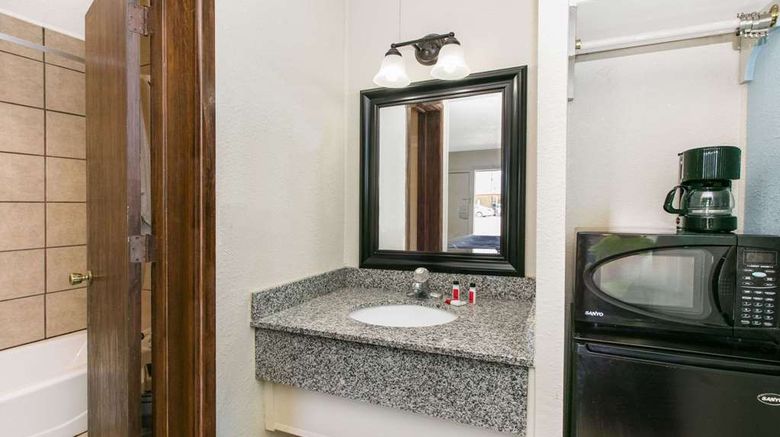 <b>Super 8 Lubbock Civic Center North Room</b>. Images powered by <a href="https://iceportal.shijigroup.com/" title="IcePortal" target="_blank">IcePortal</a>.