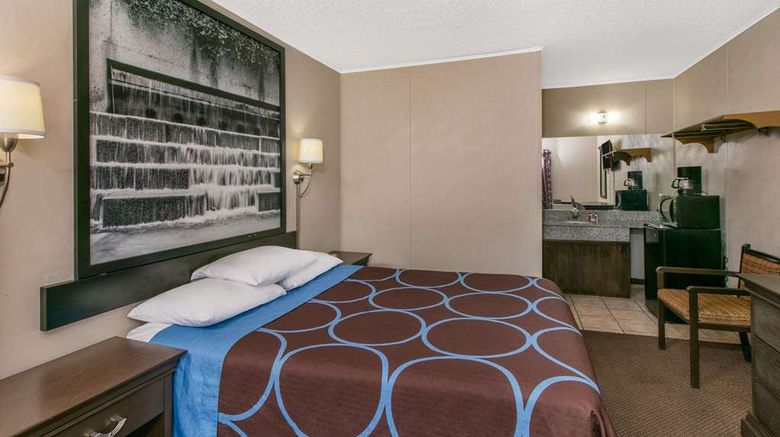 <b>Super 8 Lubbock Civic Center North Room</b>. Images powered by <a href="https://iceportal.shijigroup.com/" title="IcePortal" target="_blank">IcePortal</a>.