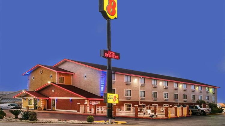 Super 8 San Antonio I-35 North Exterior