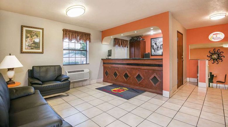 <b>Super 8 San Antonio I-35 North Lobby</b>. Images powered by <a href="https://iceportal.shijigroup.com/" title="IcePortal" target="_blank">IcePortal</a>.